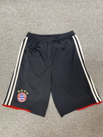 Original und wie neu: FC Bayern München Shorts
