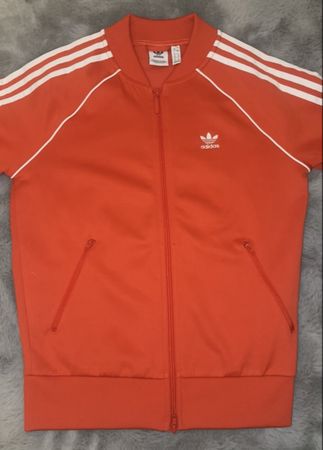 Rote Adidas Trainingsjacke