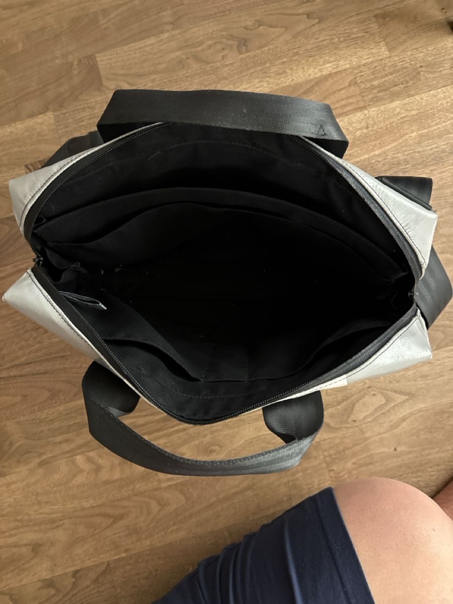 Freitag Borse: Freitag Tasche Laptop  Bag grau / weiss – Usato da Muttenz venduto da rah_fk8y 3