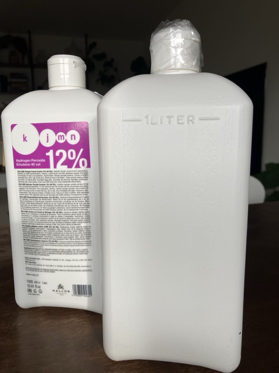 Tinte: Hydrogen Peroxide Emulsion 40 vol – Nuovo (secondo la descrizione) da Zürich venduto da gabrieluza 3