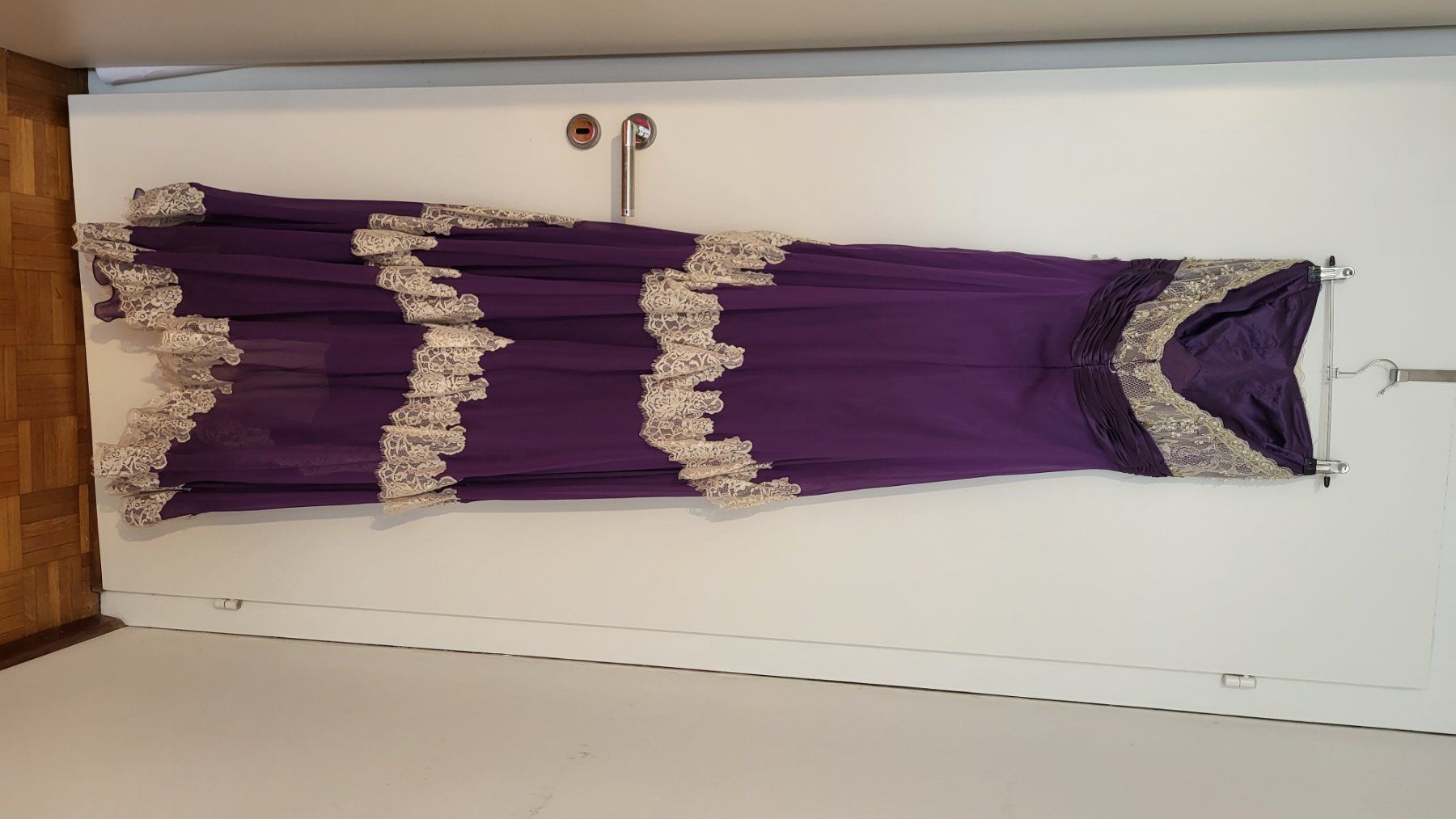Kleider: evening gown – Gebraucht aus Genève von gkh_yx7b 5