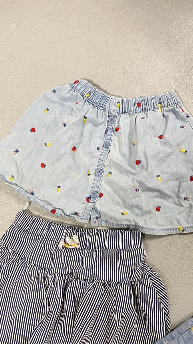 Lotti & Set di vestiti: Hosen & Röckli Set – Usato da Beinwil (Freiamt) venduto da Akgeun 2