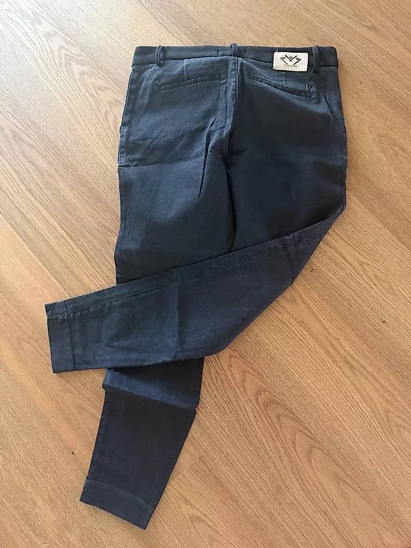 Pantaloni: schwarze Hose – Usato da Volketswil venduto da zjctcler 3