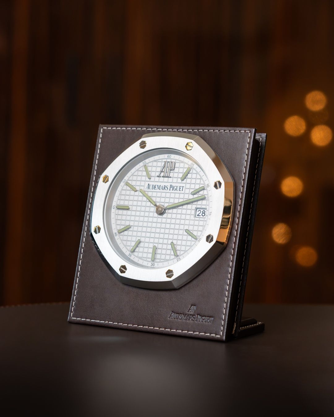 Audemars Piguet Orologi da terra & Orologi da parete: Audemars Piguet Royal Oak 8 Days Table clock - Full set – Nuovo e nell'imballaggio originale da Genève venduto da Swisstreasures-SA 2