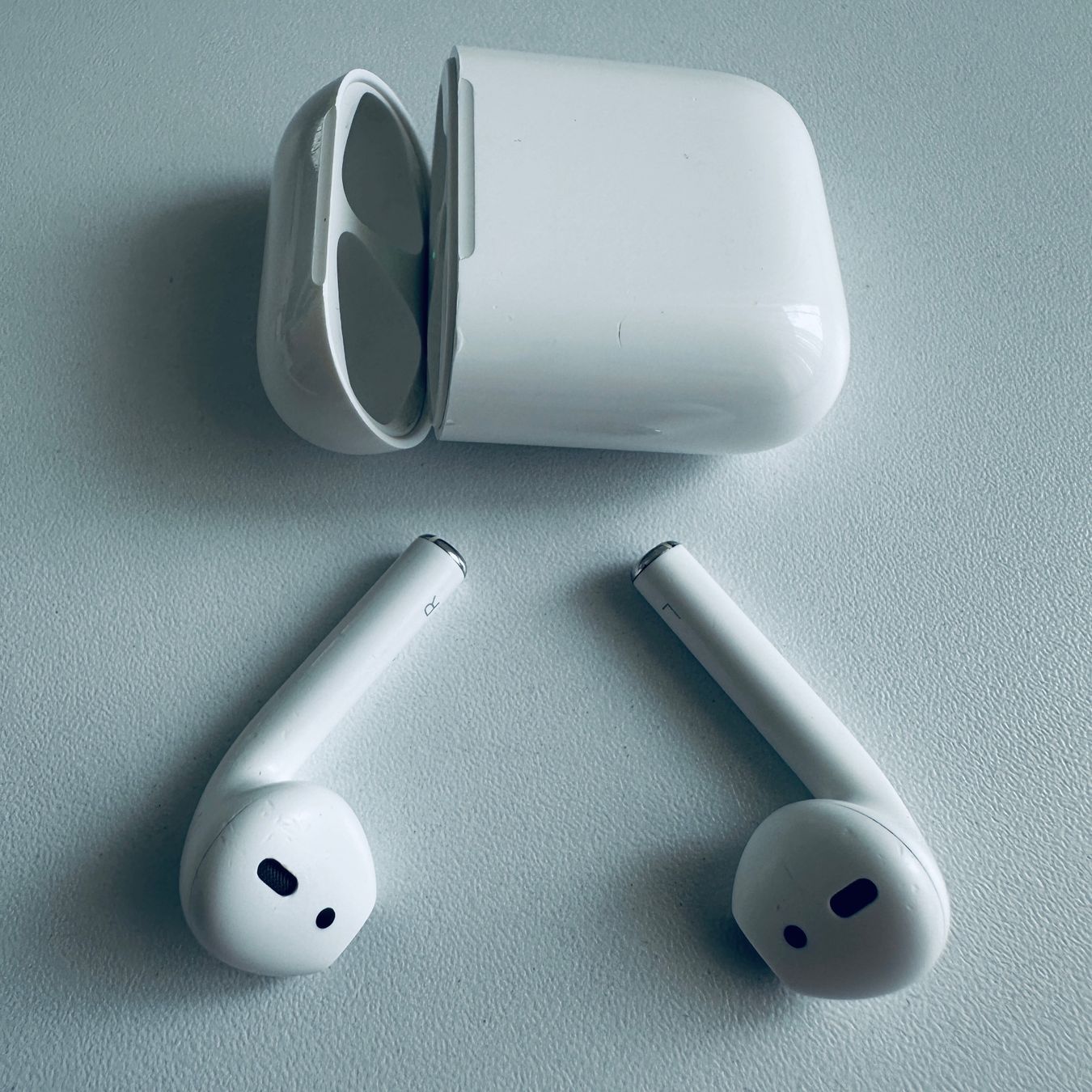 Apple Cuffie: Original Apple AirPods 2 Kopfhörer Wireless Lightning Kabel – Usato da Basel venduto da MY.AIRPODS.SHOP 3