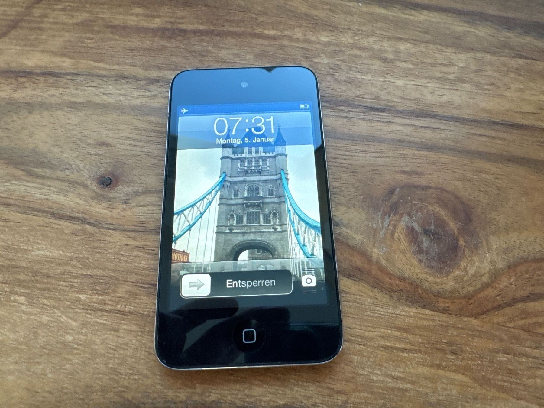 Apple Lettore multimediale portatile: iPod touch 4G 32GB – Usato da St. Gallen venduto da hae_6rmh