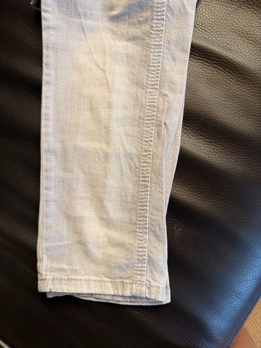 Marc Cain Jeans: Marccain Jeans hellgrau – Gebraucht aus Rapperswil SG von aid_7cyg