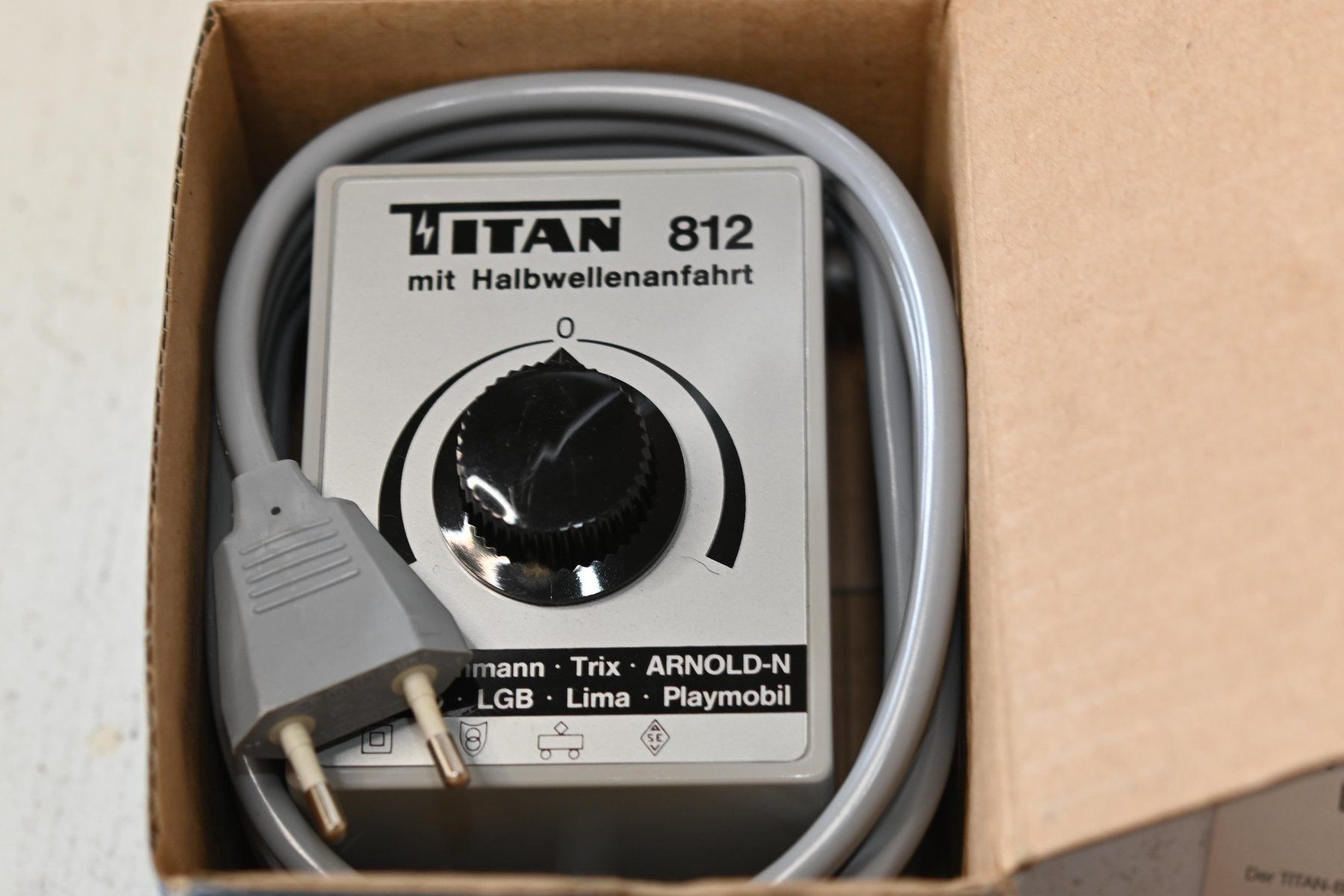 Modellini di ferrovie: Trafo Titan Typ 812 mit Halbwellenanfahrt – Usato da Laupen ZH venduto da Zmoewe 1