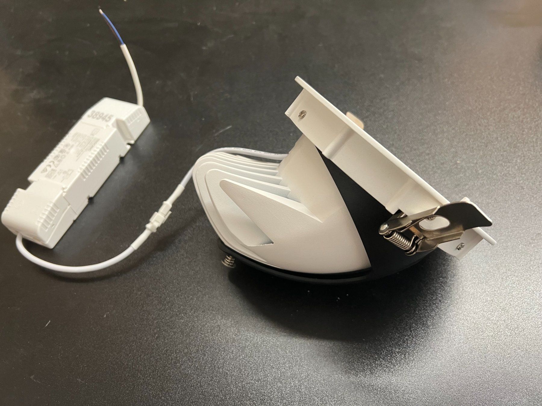 Lampade: LED SHOP DOWNLIGHT SPHERE WHITE – Nuovo e nell'imballaggio originale da Mägenwil venduto da BackInWhite 3