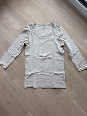 UNIQLO T-Shirt beige