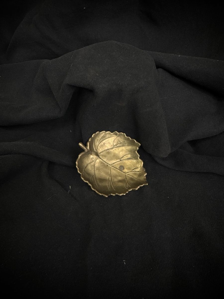 Toutes les décorations: Leaf Shaped Trinket Dish Brass Vintage Used – D'occasion à Bern par nkink 2