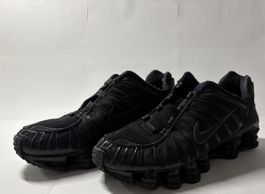 NIKE SHOX SCHWARZE SNEAKERS EU 44