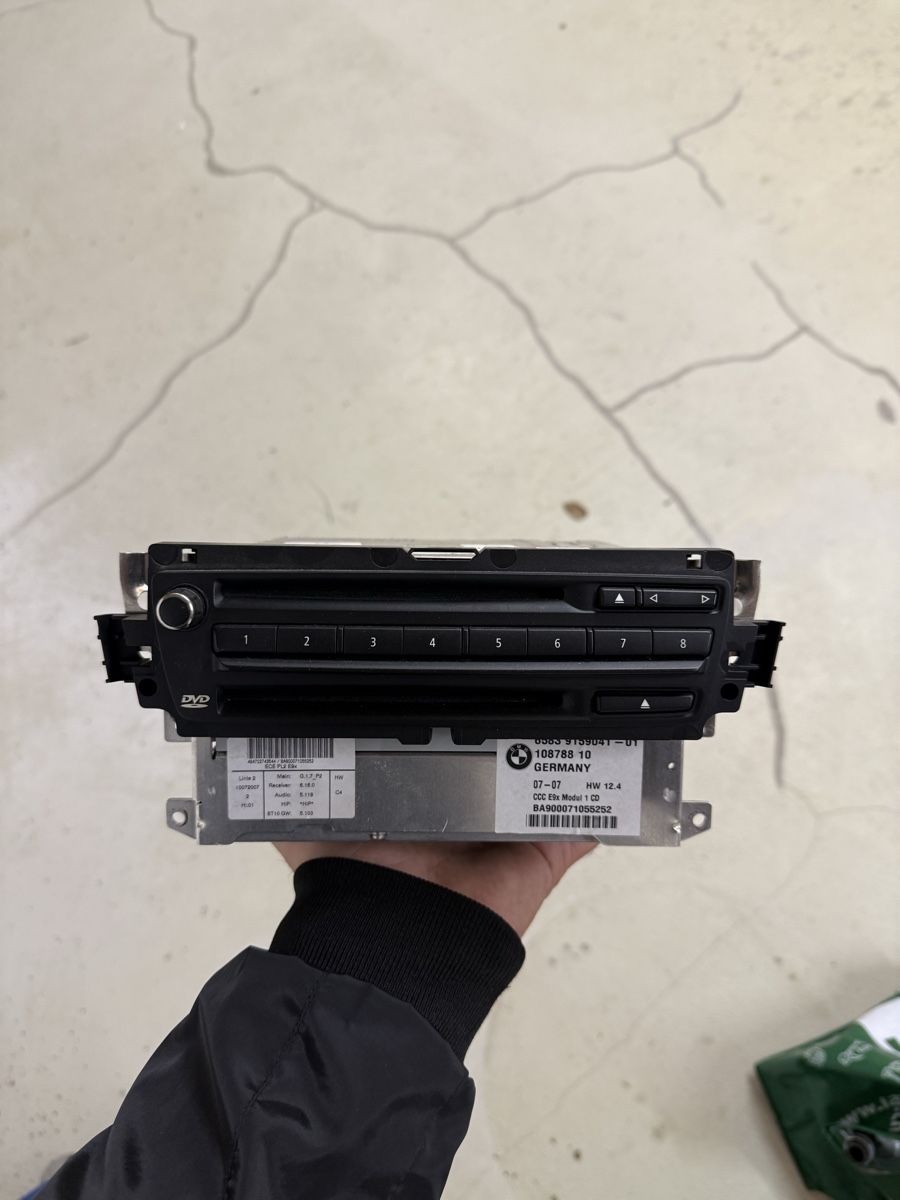 BMW Toutes les pièces auto: Bmw Radio – D'occasion à Menziken par flo_b6tn