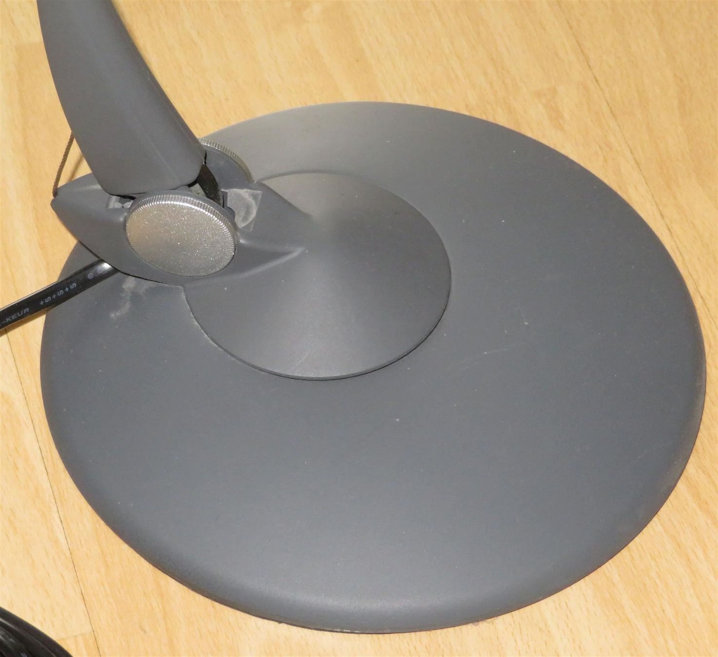 Lampade: Tischleuchte Tischlampe Arbeitsleuchte Halogen – Usato da Oberriet SG venduto da ganesh435 5