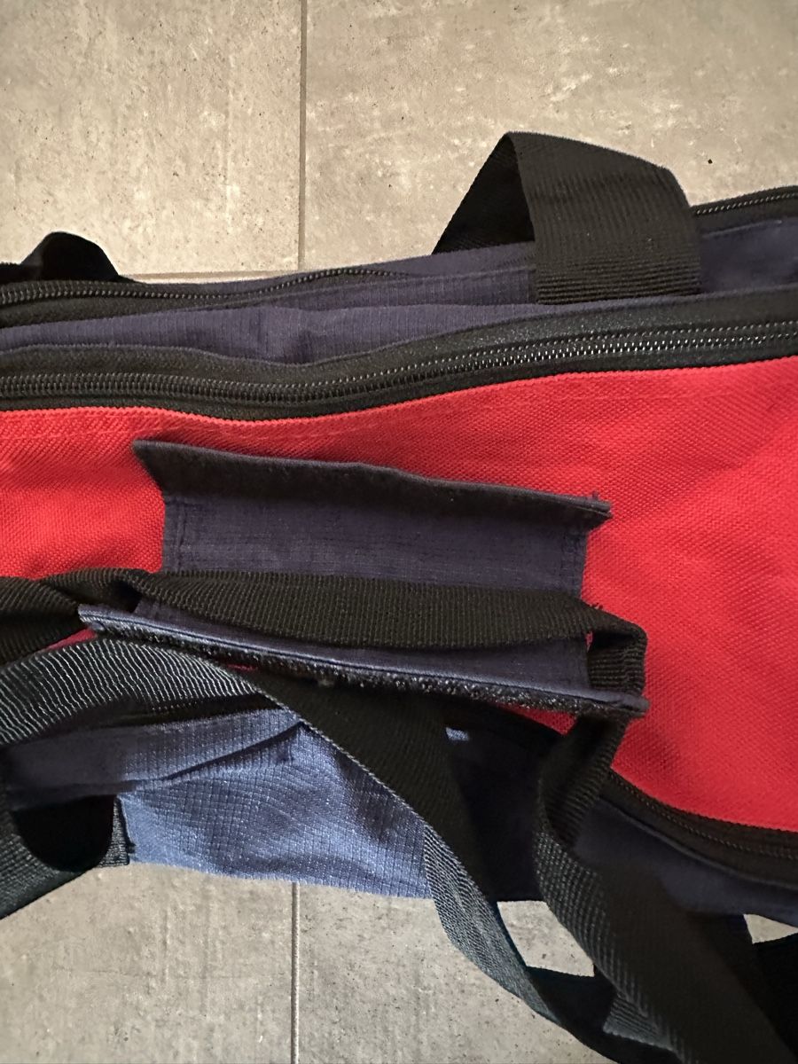 Borse: Borsa sportiva Levi's blu/rossa – Usato da Losone venduto da niv_8vwx 6