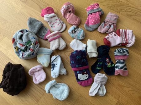 Strumpfhose- und Sockenpaket Gr. 15 - 25
