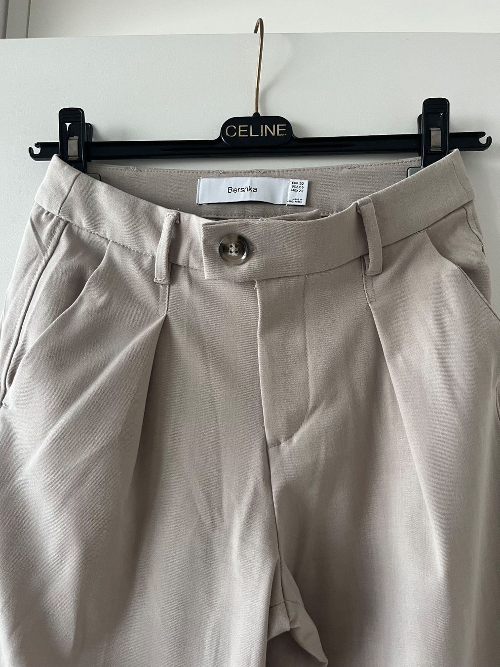 Pantaloni: Pantalon costume beige – Usato da Neuchâtel venduto da Ariane_vn00 1