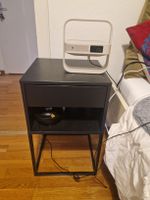Schwarzer Nachttisch Ikea