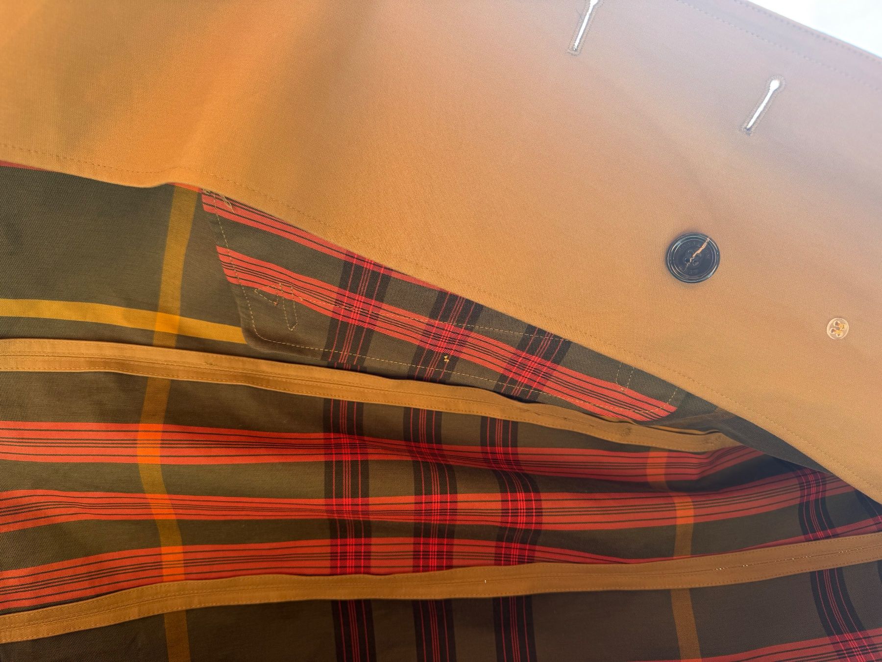 Burberry Cappotti: Burberry Mantel – Usato da Zürich venduto da serendipity. 4