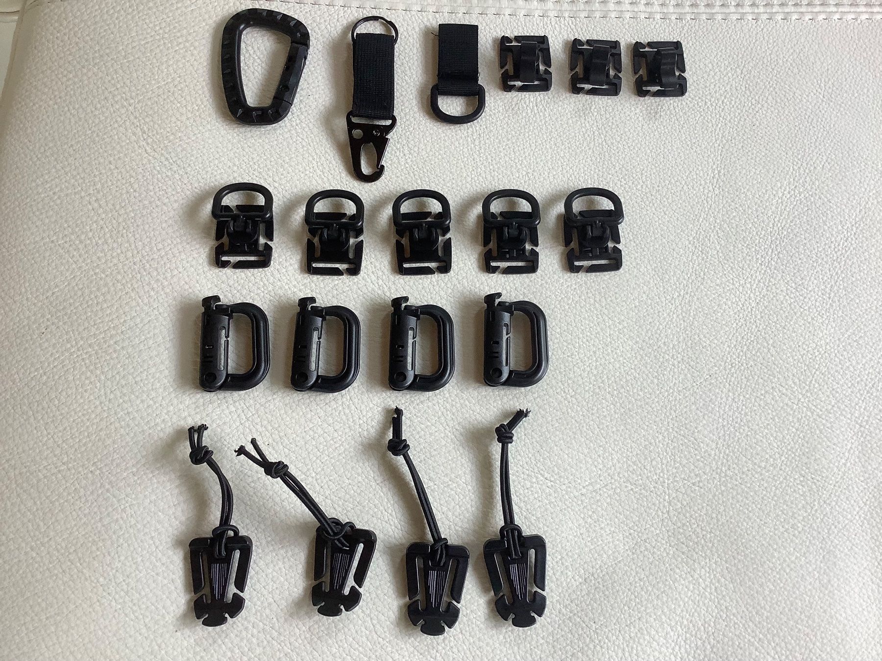 Rucksäcke: Sangle, clips et boucles de sac à dos/de randonnée, noir – Neu und originalverpackt aus Massongex von Nitramas 1