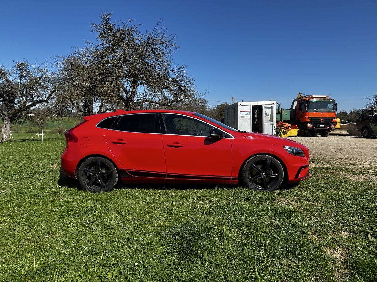 Volvo Automobili: Volvo V40 Sport 200 – Usato da Amlikon-Bissegg venduto da buerkin 2