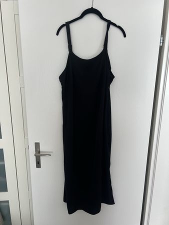 Pretty Line Kleid Schwarz Gr. 42