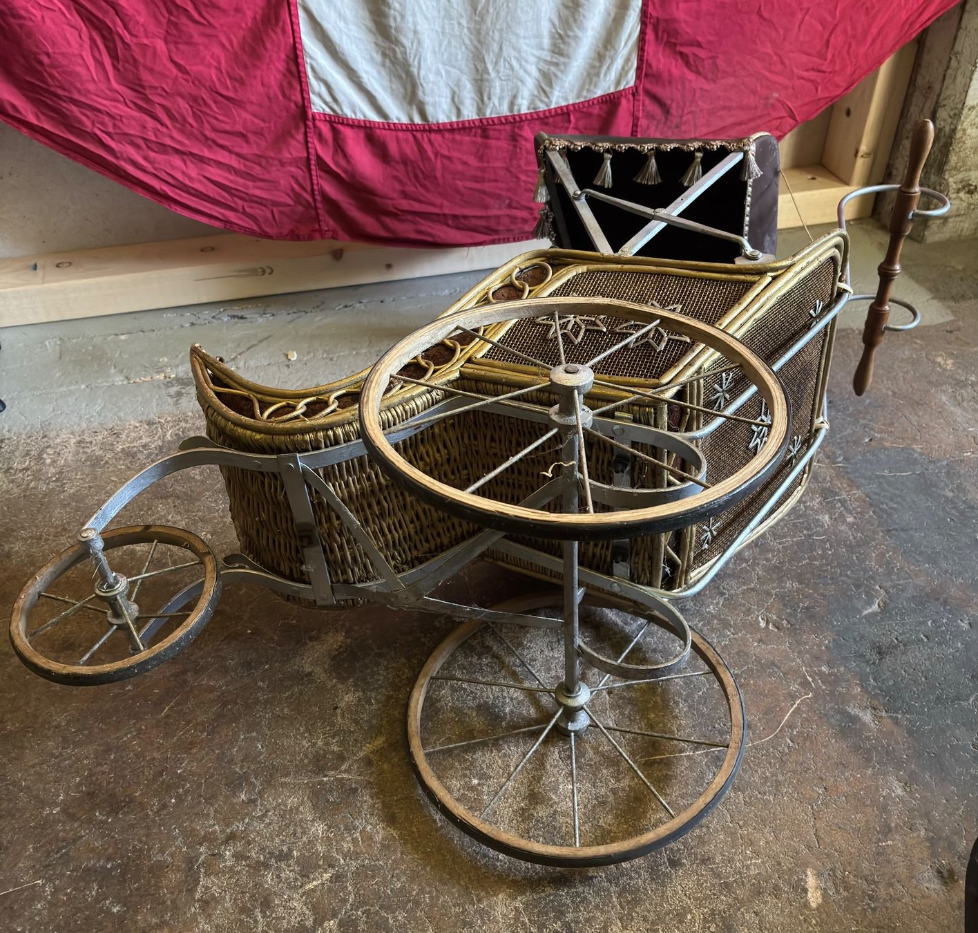 Antiker Kinderwagen um 1900 Rattan (Gebraucht) in Sonterswil fr CHF 180   nur Abholung auf Ricardo kaufen