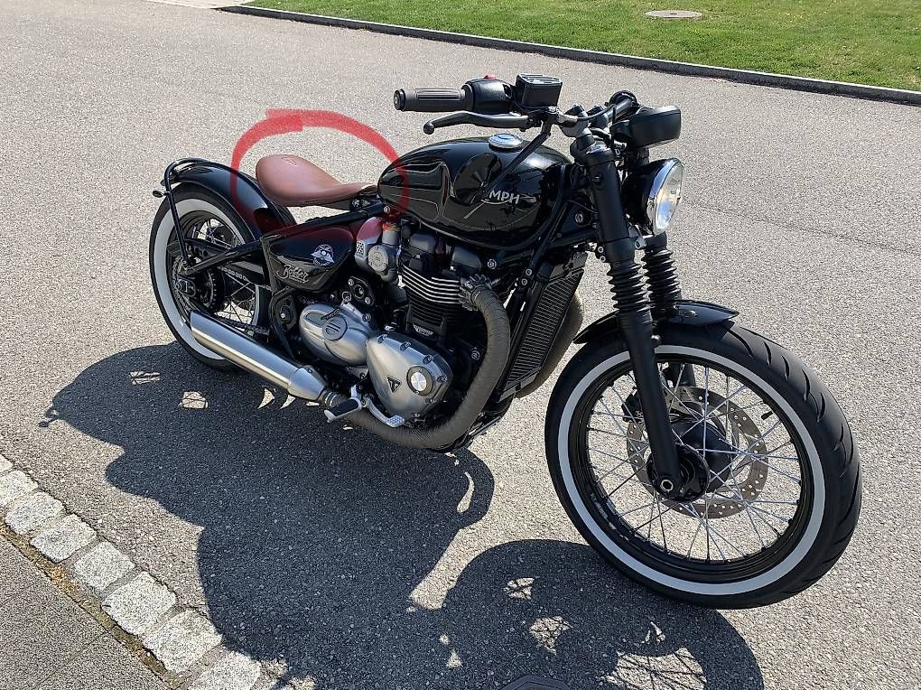 Triumph Toutes les pièces détachées moto: Triumph Statement Sitz – D'occasion à Steffisburg par calisuisse