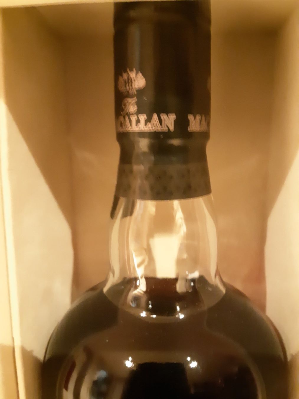 Macallan Bevande alcoliche: Macallan Oscuro 1824 – Nuovo e nell'imballaggio originale da Grindelwald venduto da carro5 5