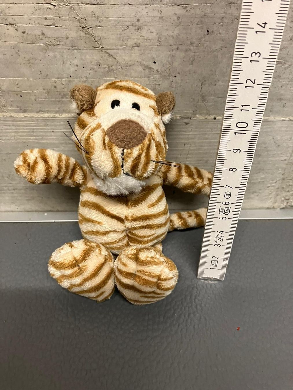 Nici Giocattoli: Piccolo peluche tigre Nici – Usato da Melano venduto da H-Sara 1