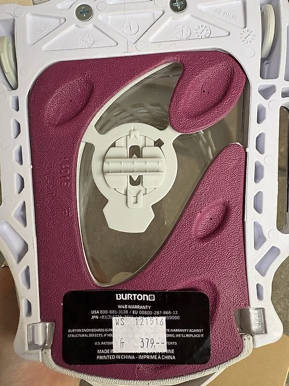Attacchi: Burton Escapade EST WMS Medium Snowboardbindung – Nuovo e nell'imballaggio originale da Gstaad venduto da Pure_Snowboarding 2