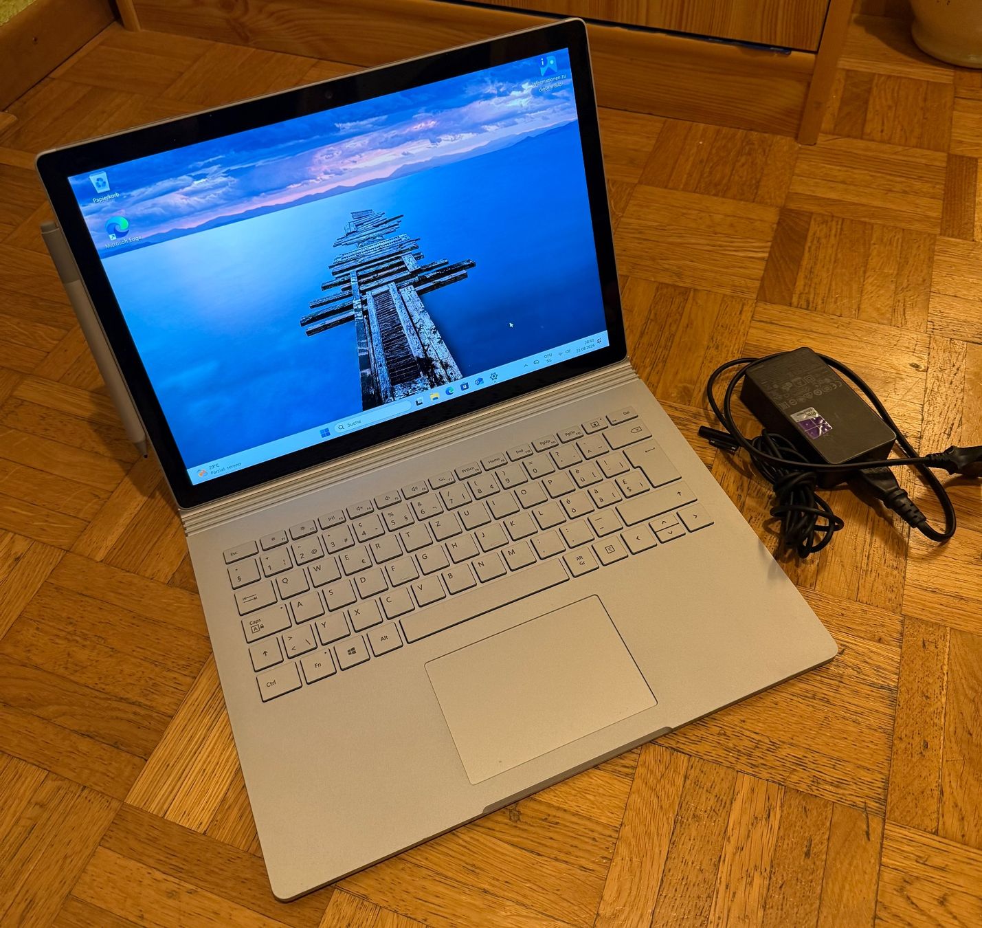 Microsoft Notebooks: Microsoft Surface Book 2 i5 | 8GB RAM | inkl. Stift – Gebraucht aus Wohlen AG von VerkaufAargau 9
