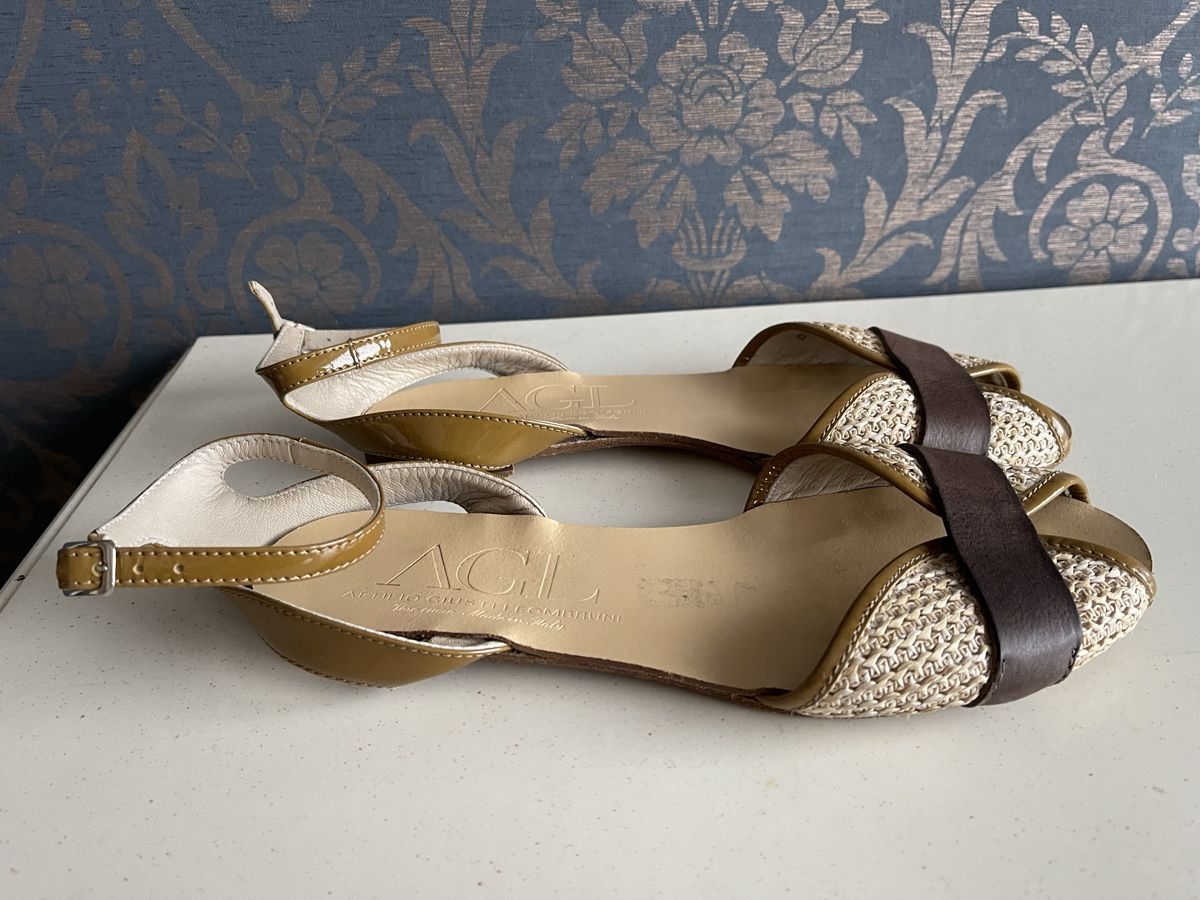 AGL Scarpe da donna: AGL Sandalen Gr.40 – Usato da Stallikon venduto da BaumArt
