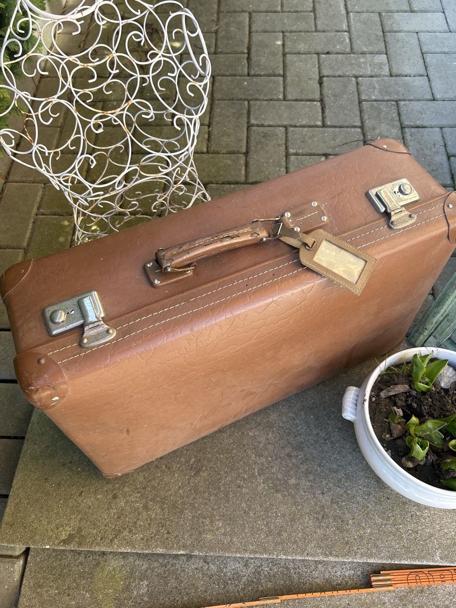 Valigie: Alter Reisekoffer in braun – Usato da Kirchdorf BE venduto da Stella130 1
