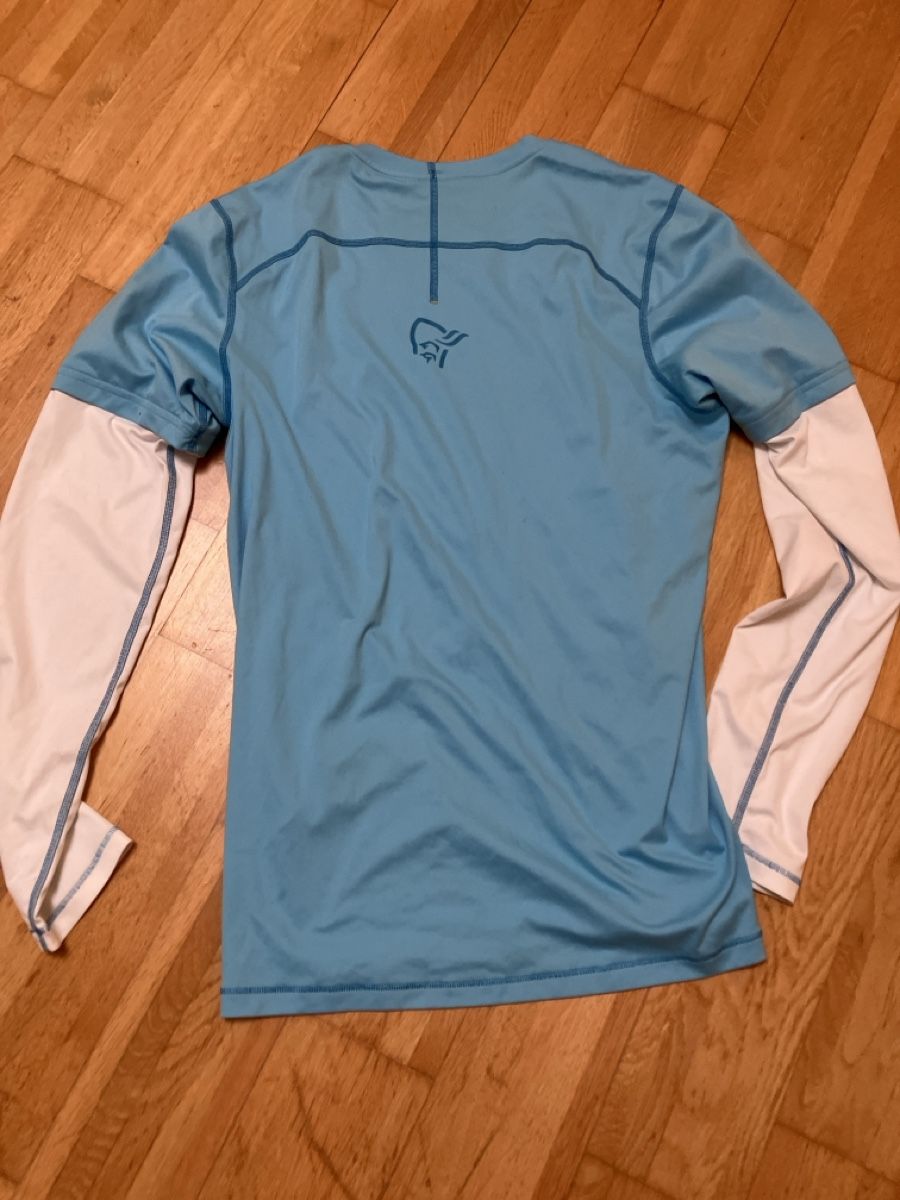 Norrøna Pulls & Sweat-shirts: Norrona langarmshirt Grösse M – D'occasion à Steffisburg par muggenstutz31 1