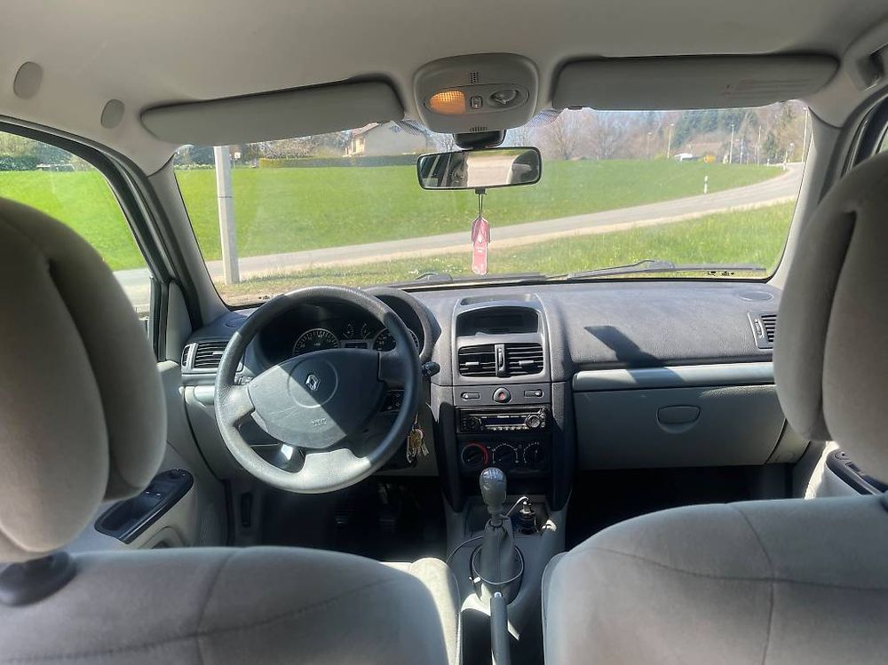 Automobili: Renault Clio 1.6 16V – Usato da Lausanne 26 venduto da bra_srn2 1