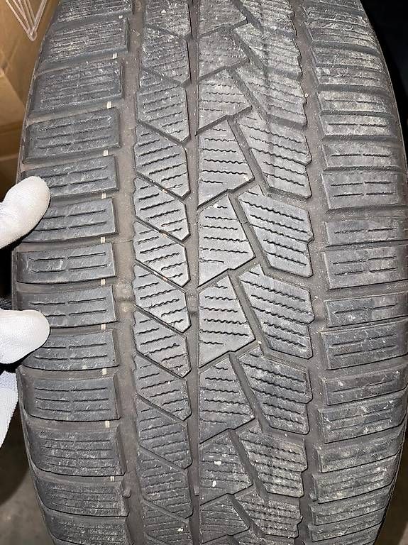 Pneus & Roues: 245/40 R21 Continental Winter – D'occasion à Dulliken par Undercover 2