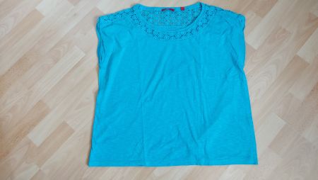 **Schönes T-Shirt von S. Oliver Gr. 44**