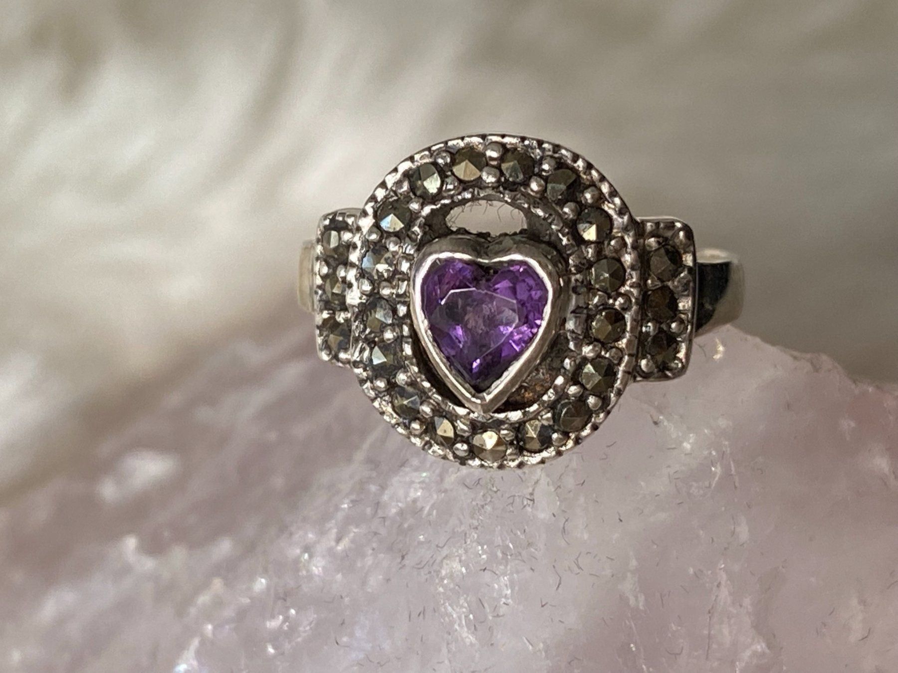 Anelli: Ring Silber 925 mit lila Stein + Herz – Usato da Istighofen venduto da Ringparadies