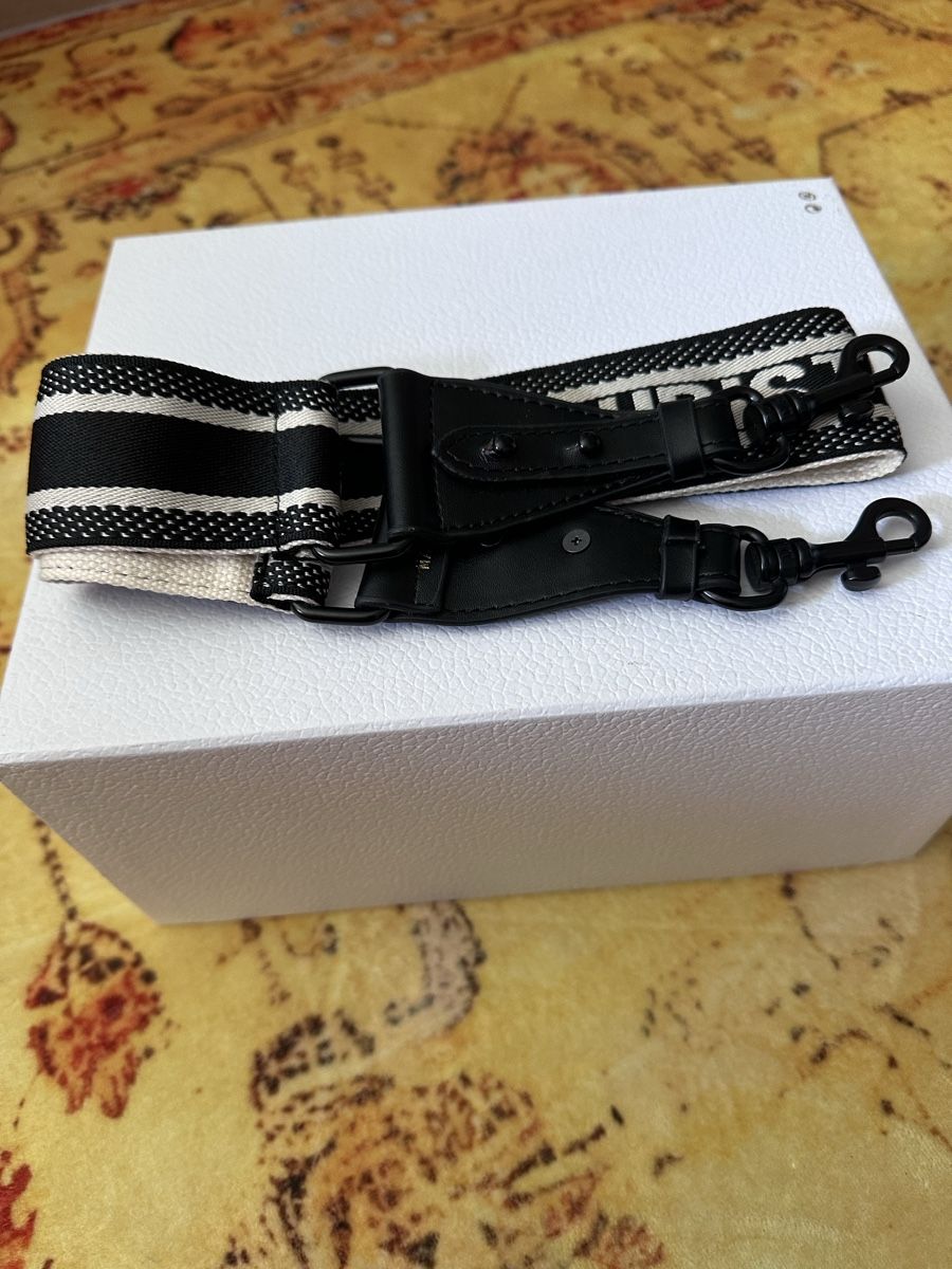 Altro in  Abbigliamento & Accessori: Fashion long strap – Nuovo (secondo la descrizione) da Heimberg venduto da Sabe_Frau