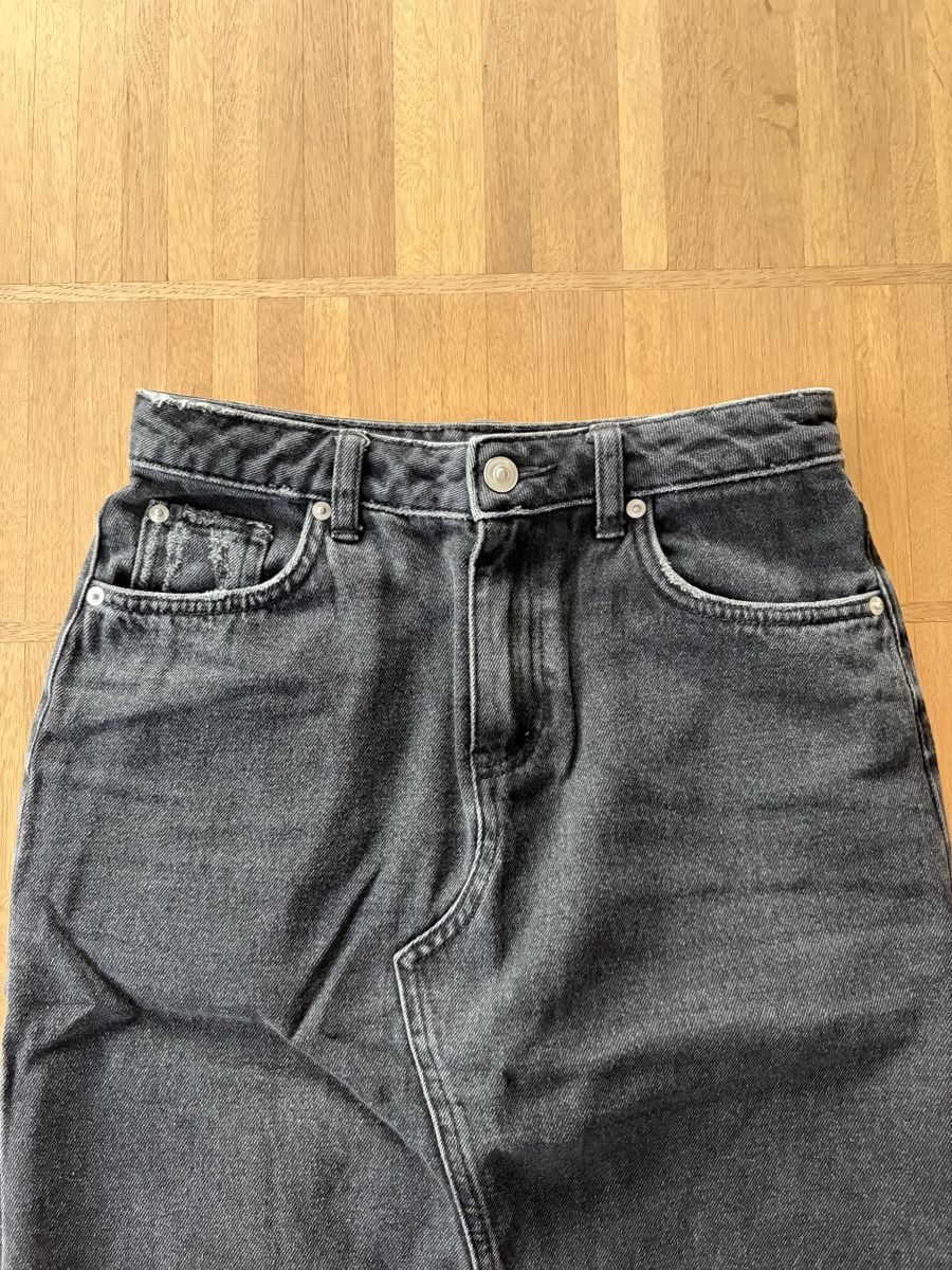 H&M Jupes: Schwarzer Jeansrock, EU 34 – D'occasion à Zürich par bib_ds9n 2