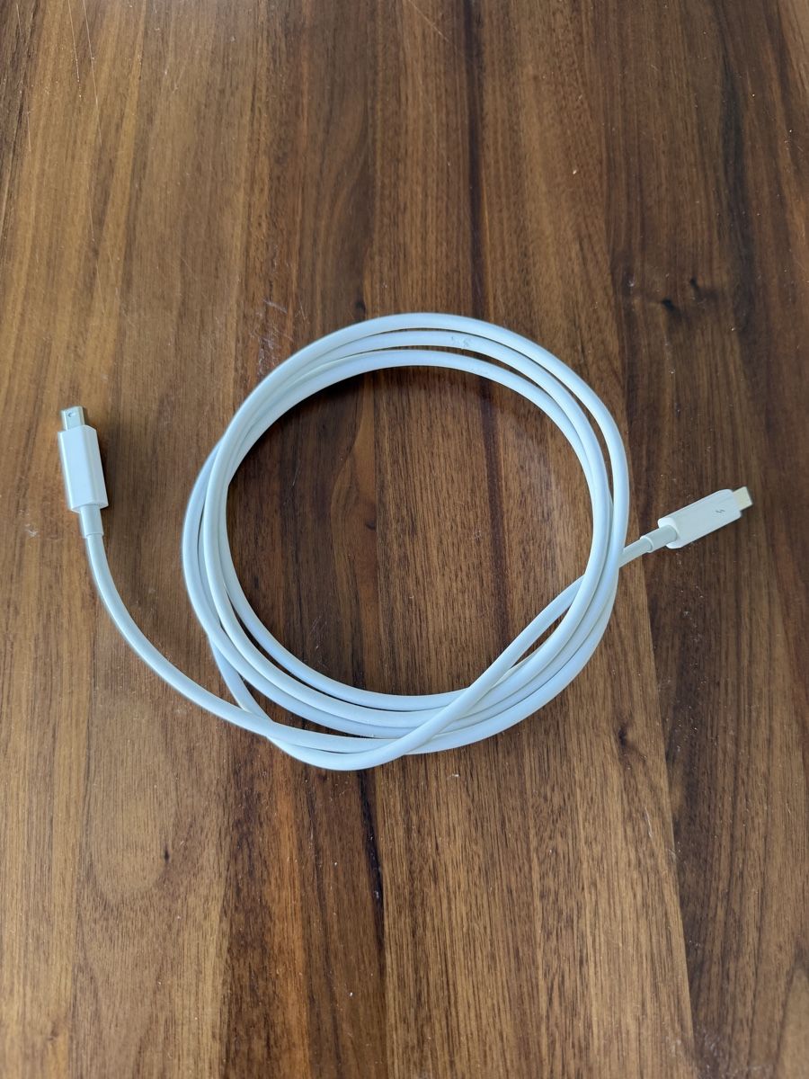 Apple Cavi: Apple Thunderbolt Kabel – Usato da Dörflingen venduto da GeneTec