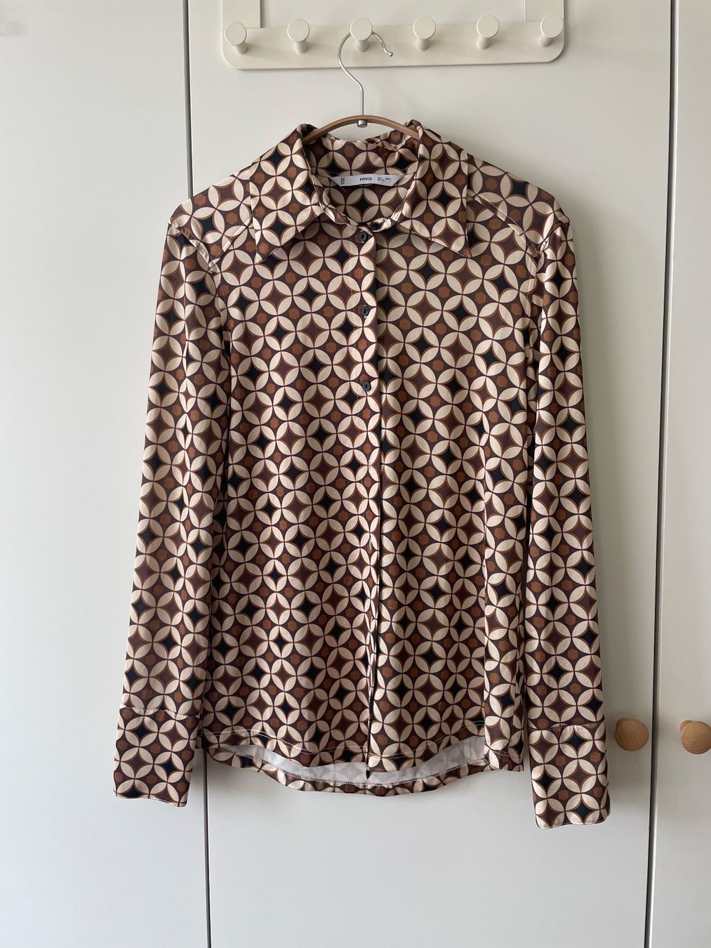 Mango Camicette: Mango Satin-Look Bluse Retro, Braun,  Geometrisch Gr. S – Usato da Neukirch an der Thur venduto da bee88