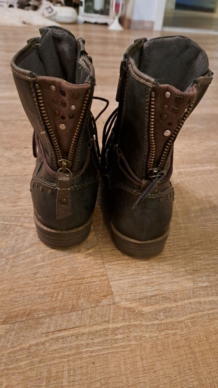 Mustang Scarpe da donna: Mustang Schnürstiefeletten 38 – Usato da Kleindöttingen venduto da Strandgut88 4