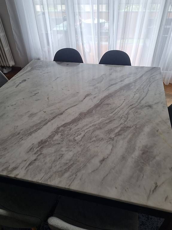 Tavoli: Table en marbre de Grèce sur mesure  – Usato da Pully venduto da Aibrahim 2