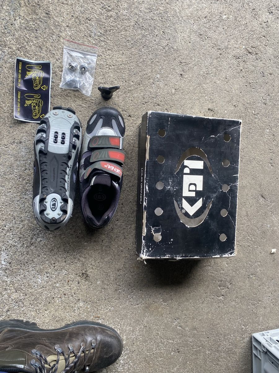 Scarpe da uomo: MTB Schuhe Grösse 41 – Nuovo e nell'imballaggio originale da Eiken venduto da Xar58