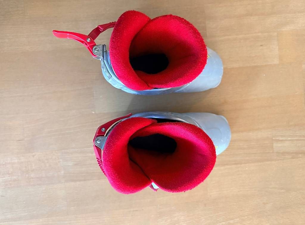 Scarpe per ragazzi: Kinder Skischuhe 201mm – Usato da Stans venduto da Claudia_ 1