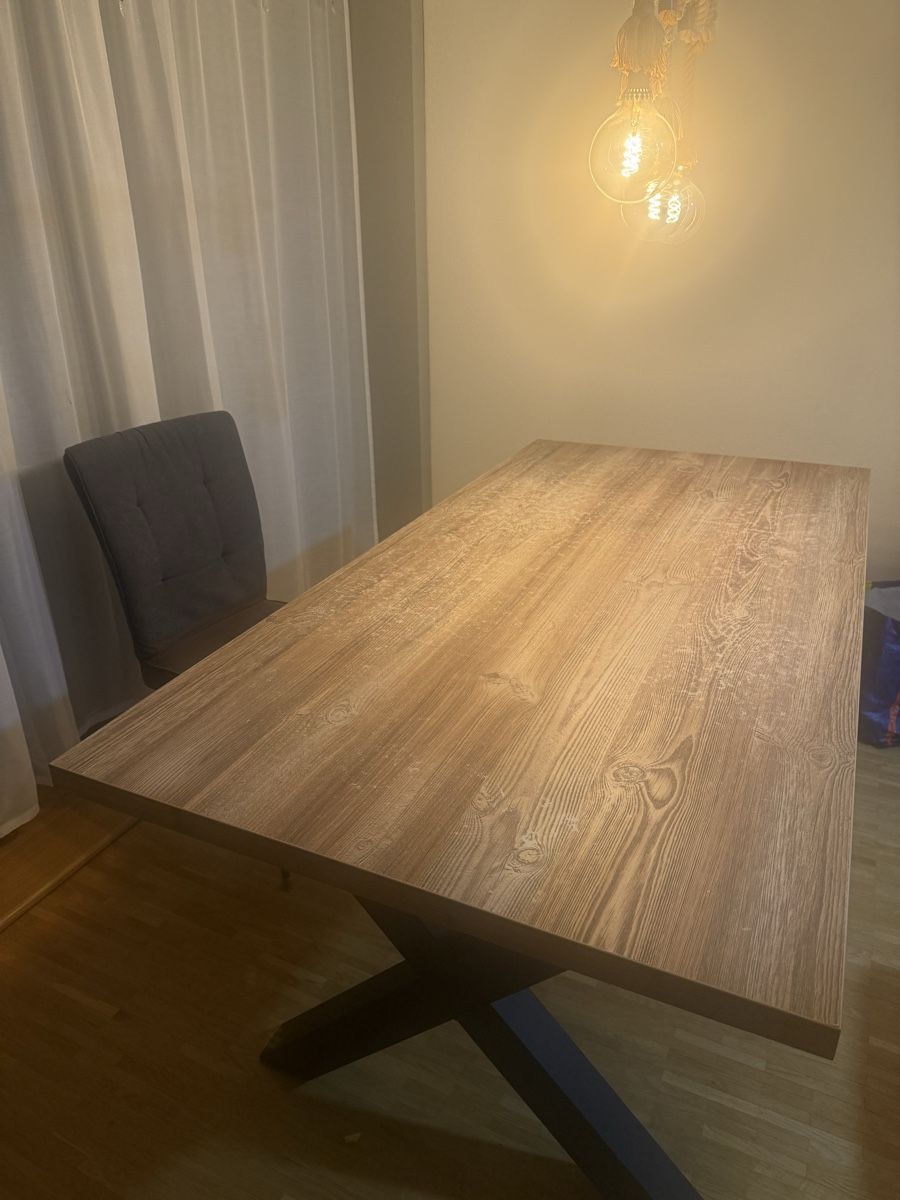 Conforama Tavoli: Esstisch Holzoptik mit X-Gestell gebraucht – Usato da Aarau venduto da jea_hp7n