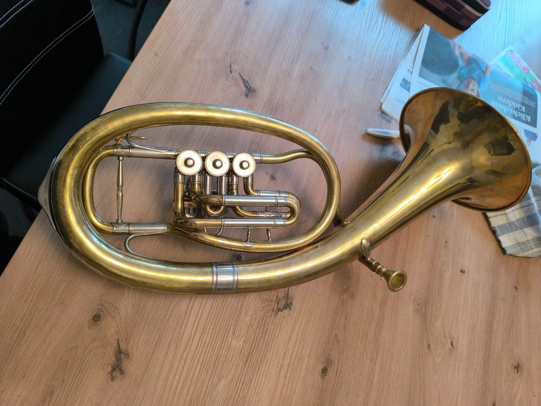 Strumenti musicali: Es Althorn Hug AG – Usato da Triesenberg venduto da Guferschmid 1