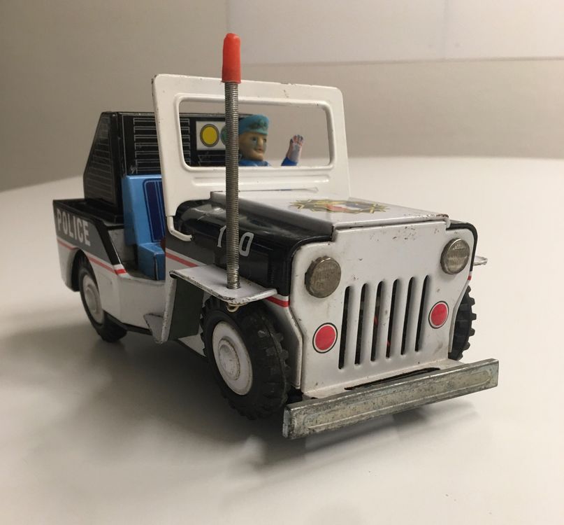 POLICE-JEEP aus Blech 60er.    von CHIKO Japan 1